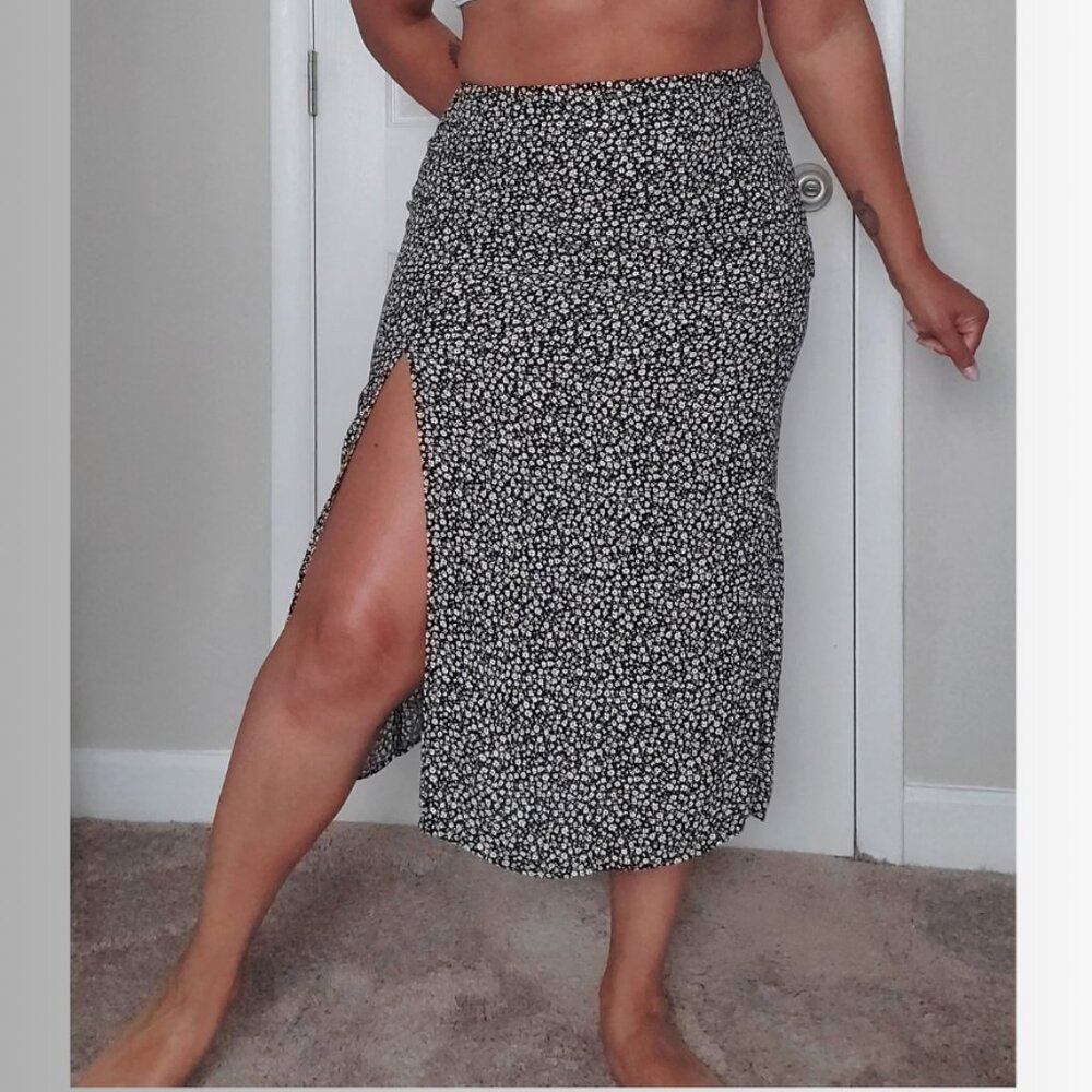 H&M FLORAL MIDI SKIRT WITH SLIT